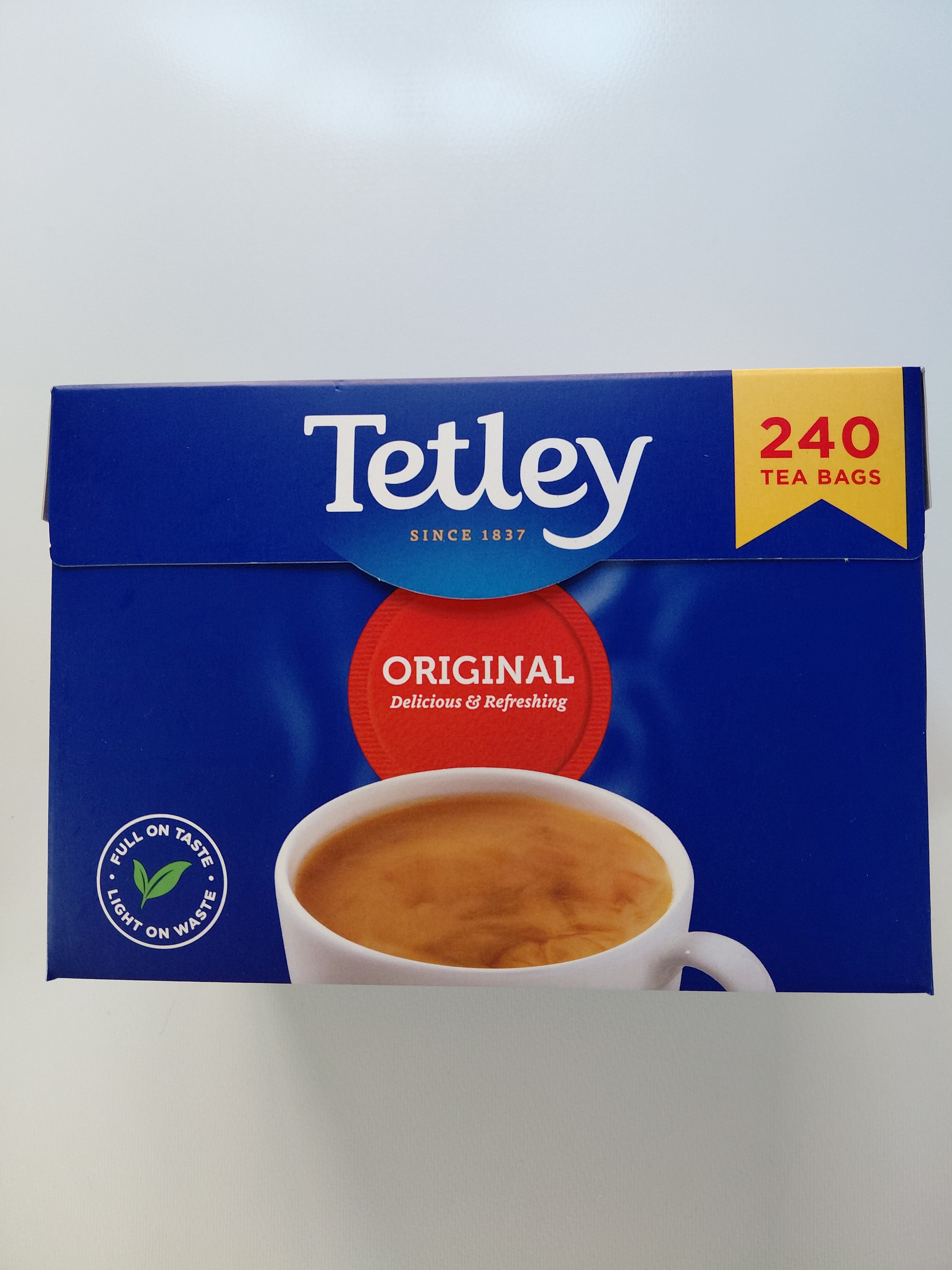 Ready-to-drink chilled coffee made with two shots of Starbucks espresso and smooth milk. Rich, strong coffee flavour in a convenient 200ml can.