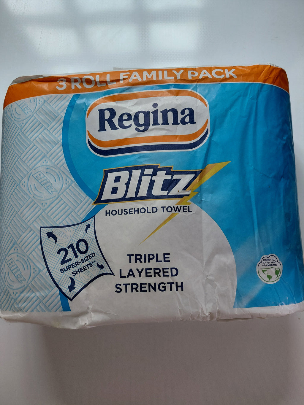 Regina Blitz Household Towel – 3 Roll Family Pack